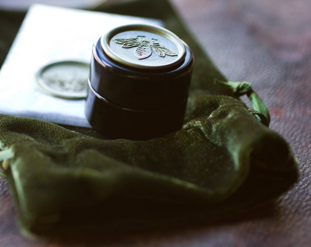 La Dame Blanche Solid Natural Perfume Round Jar