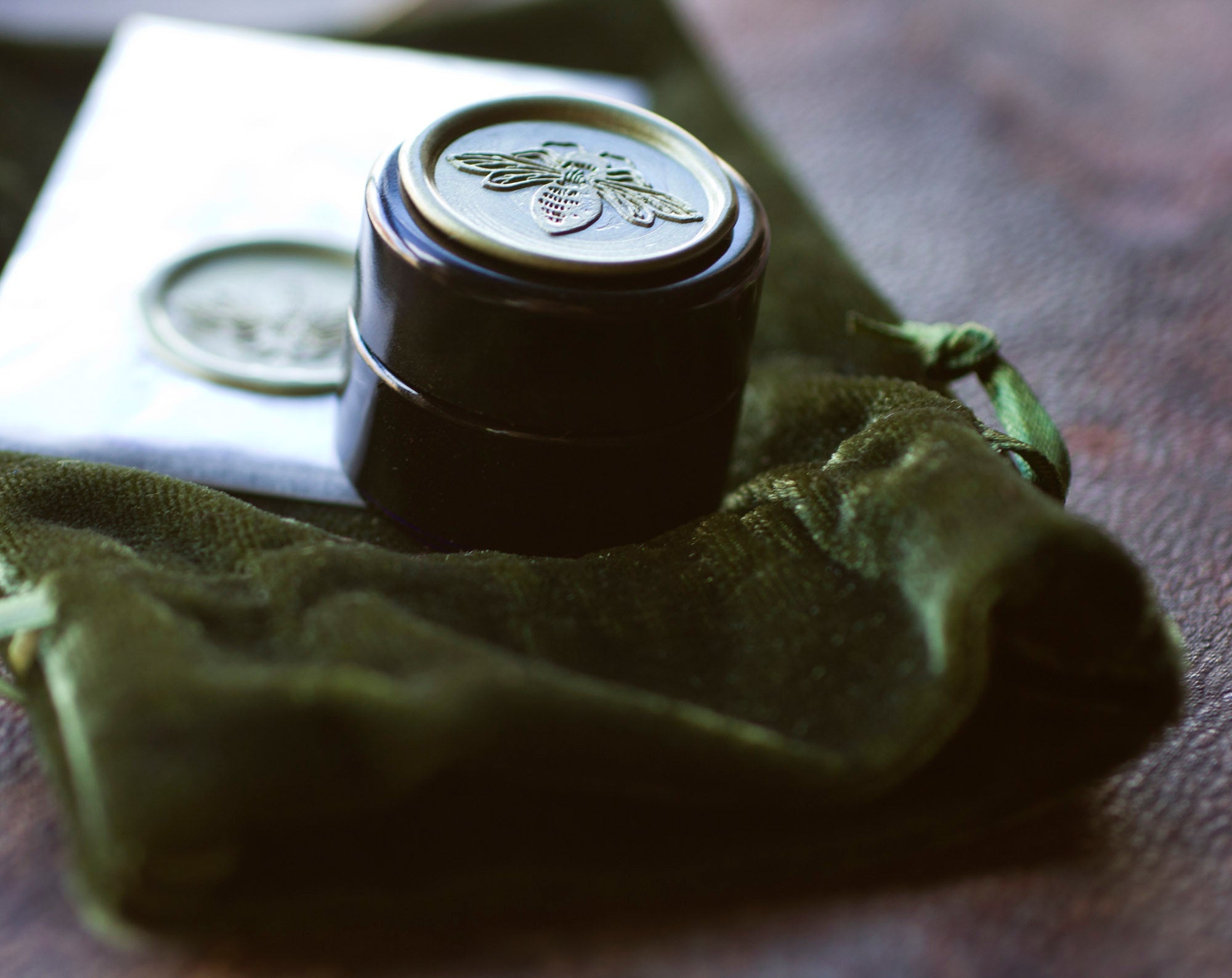 La Dame Blanche Solid Natural Perfume Round Jar