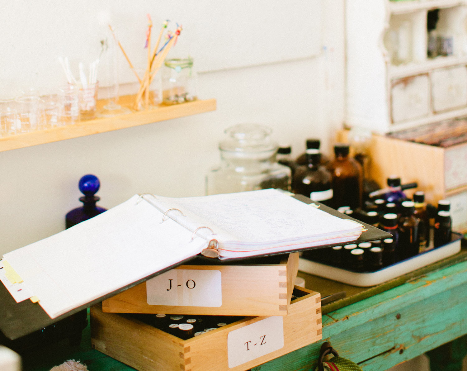 La Dame Blanche Solid Natural Perfume Round Jar