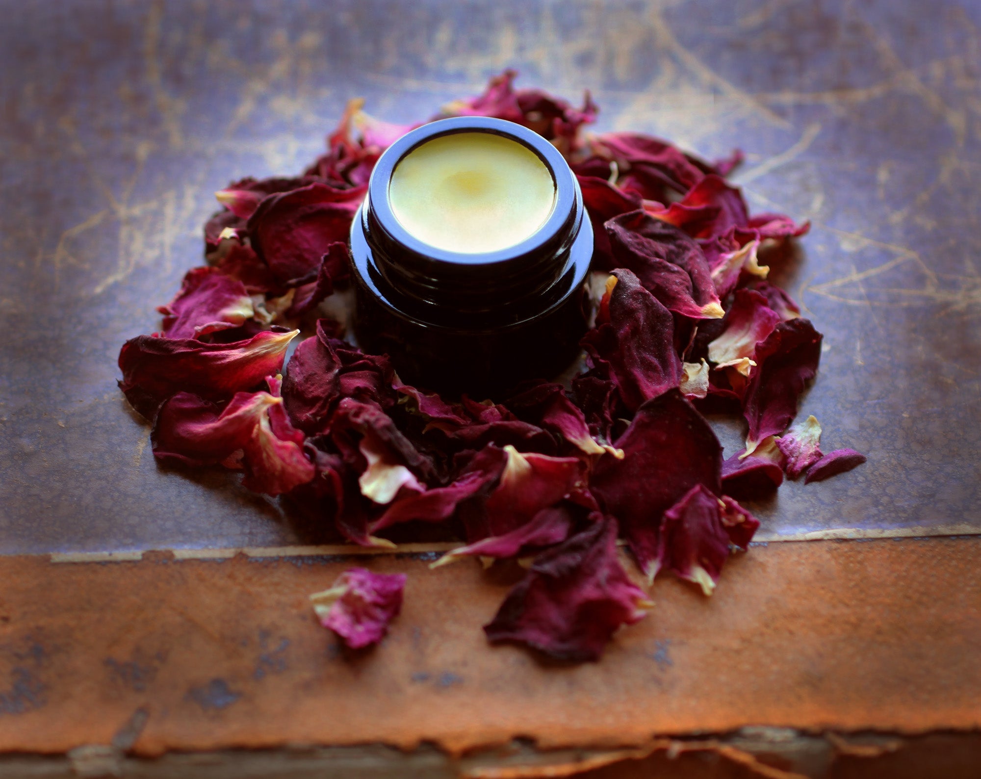 La Dame Blanche Solid Natural Perfume Round Jar